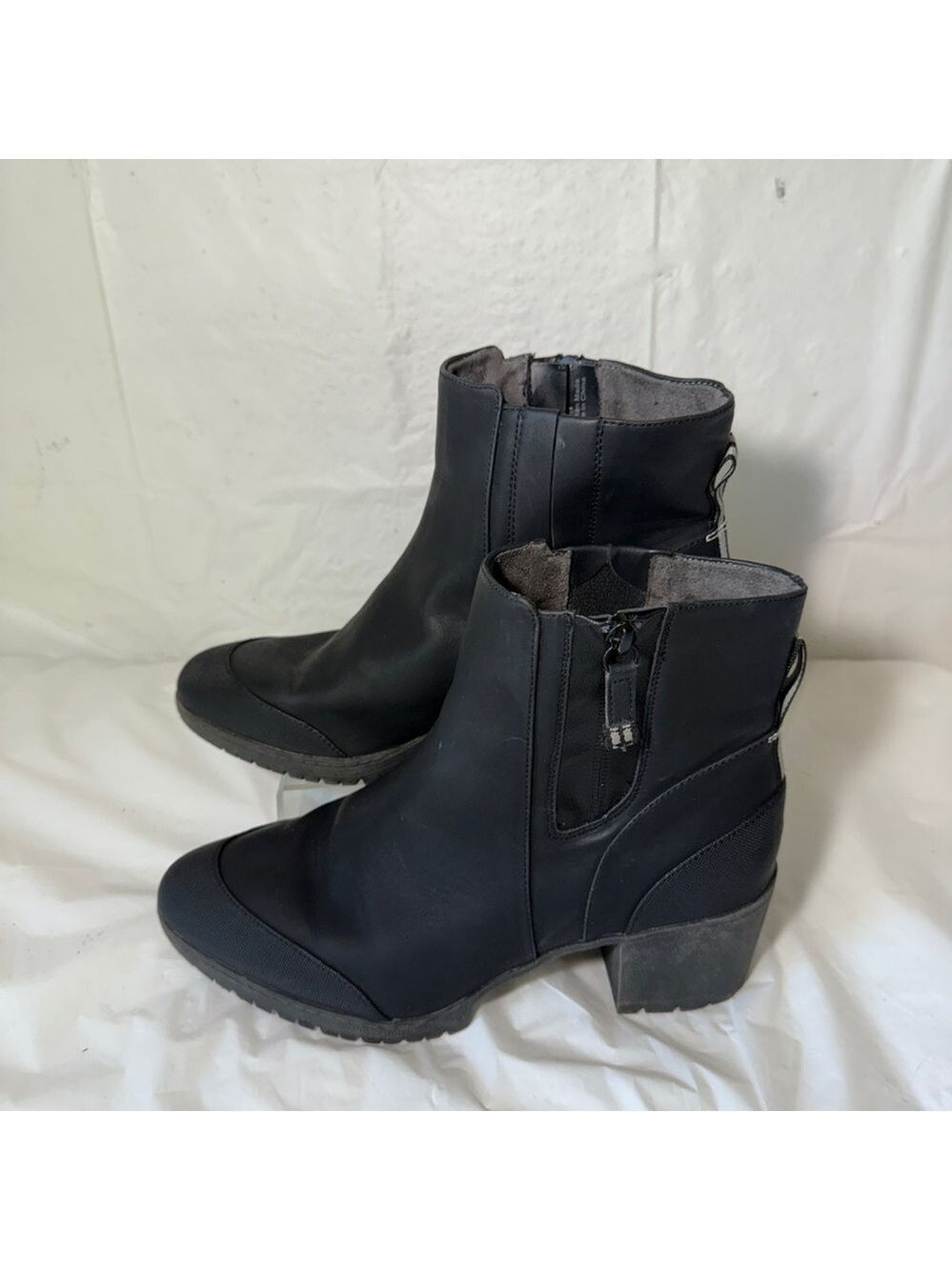 Dr. Scholl's Women’s ankle booties size 9 Level best Comfort black edgy rock